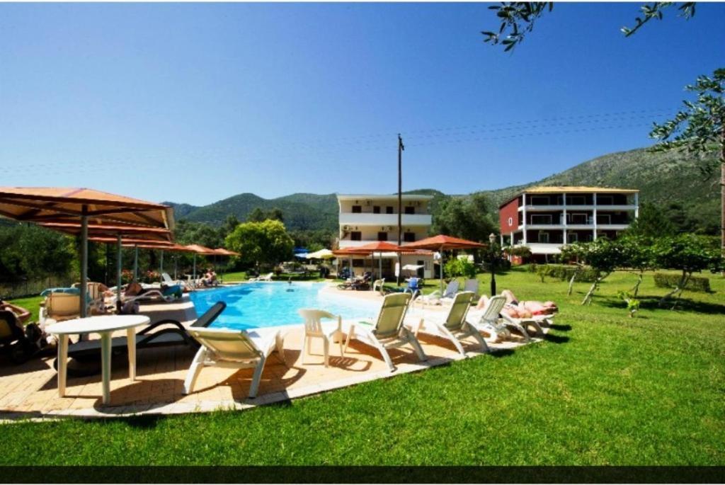 Aparthotel Aristidis Garden à Parga Extérieur photo