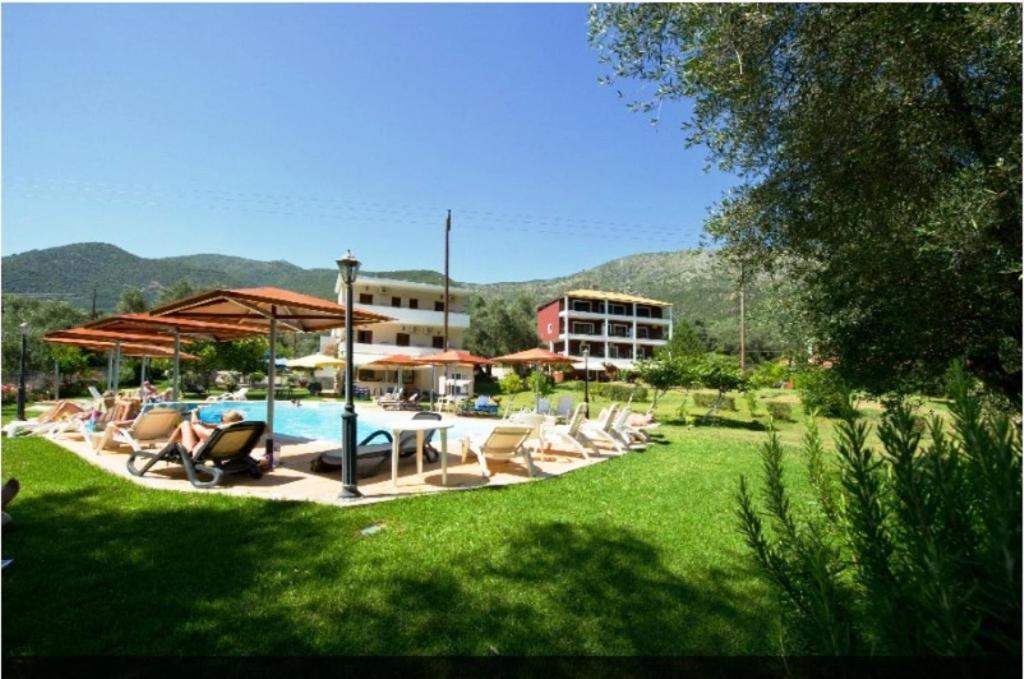 Aparthotel Aristidis Garden à Parga Extérieur photo