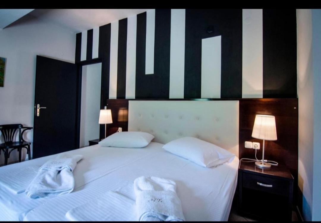 Aparthotel Aristidis Garden à Parga Extérieur photo