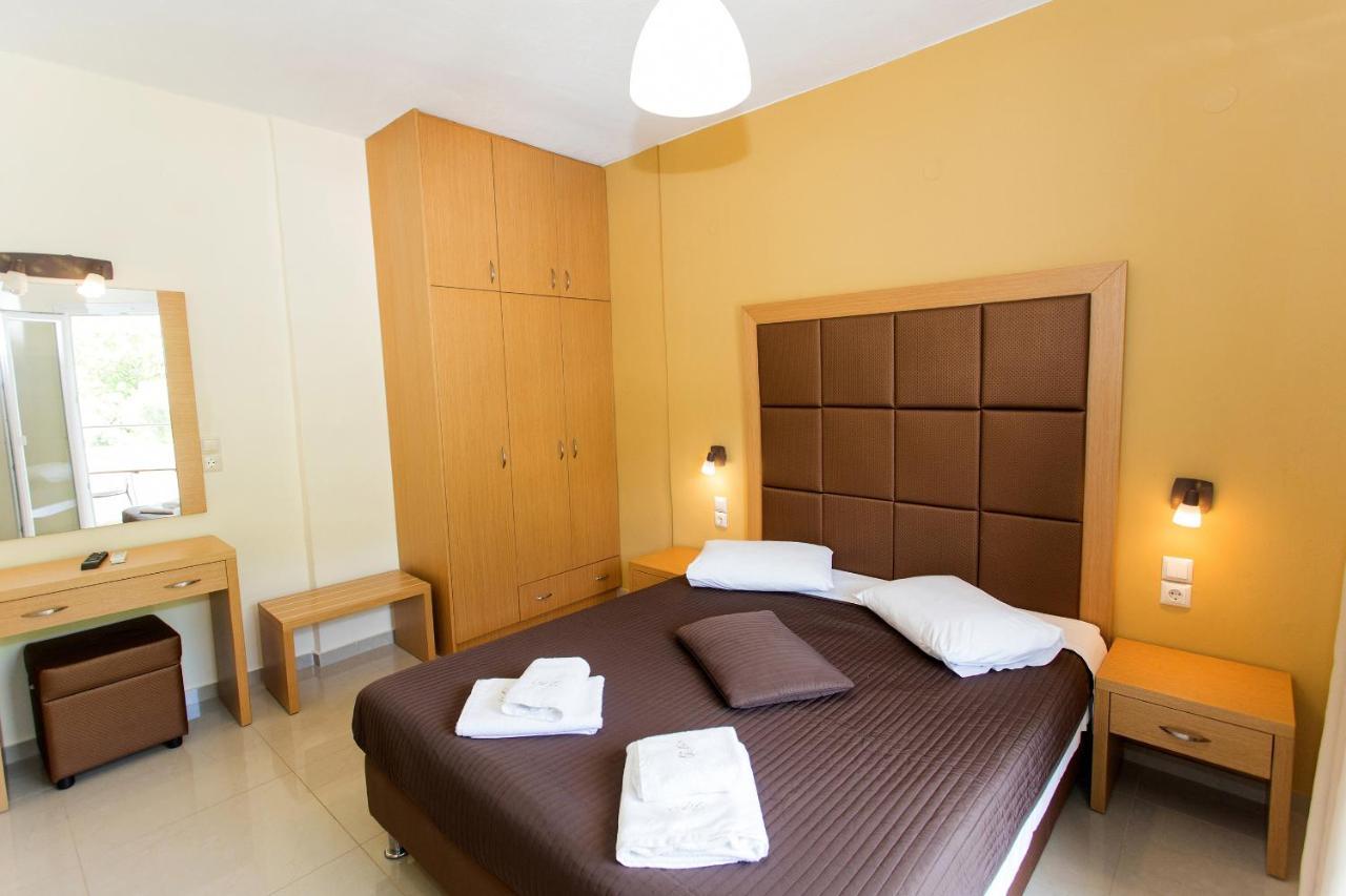 Aparthotel Aristidis Garden à Parga Extérieur photo